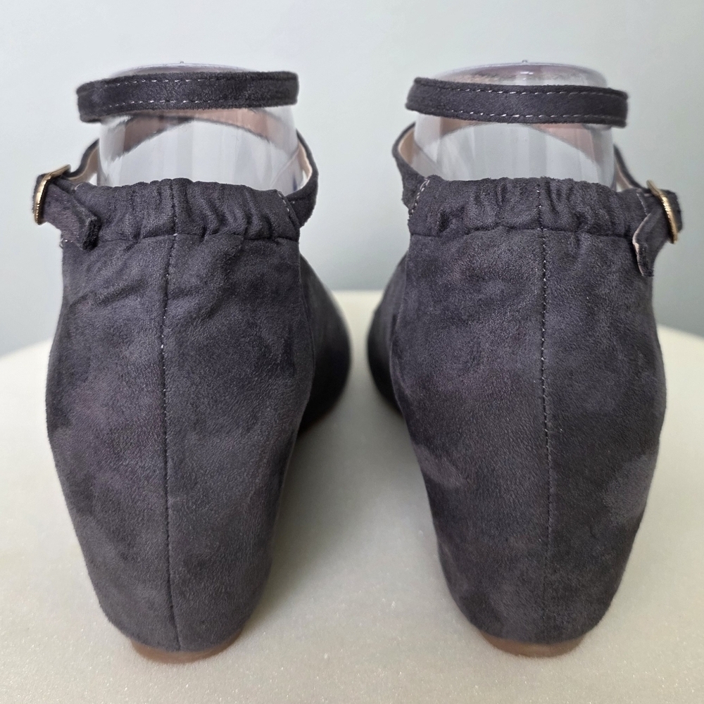 Journee Collection Tibby Grey Faux Suede Ankle Strap Wedges Size 7.5 NEW IN BOX! - Picture 8 of 14